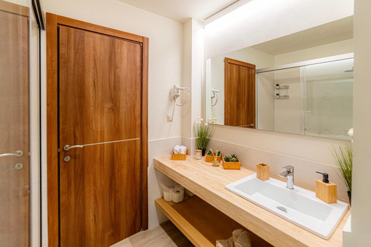 Luxury Town Center Suite, Β1 伊拉克利翁 外观 照片